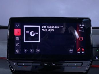 VOLKSWAGEN ID.3 Pro Performance 58kWh Life Hatchback 5dr Electric Auto (204 ps)