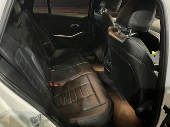 BMW 3 SERIES 2.0 330e 12kWh M Sport Touring 5dr Petrol Plug-in Hybrid Auto Eu