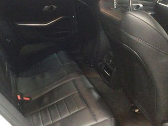 BMW 3 SERIES 2.0 330e 12kWh M Sport Touring 5dr Petrol Plug-in Hybrid Auto Eu