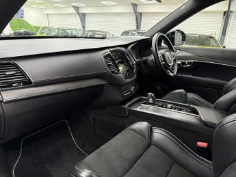 VOLVO XC90 2.0 B5 MHEV R-Design Pro SUV 5dr Diesel Hybrid Auto 4WD Euro 6 (