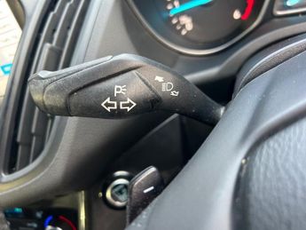 FORD KUGA 2.0 TDCi ST-Line SUV 5dr Diesel Powershift Euro 6 (120 ps)