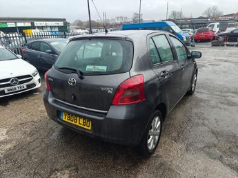 TOYOTA YARIS 1.4 D-4D TR Hatchback 5dr Diesel Manual (119 g/km, 88 bhp)