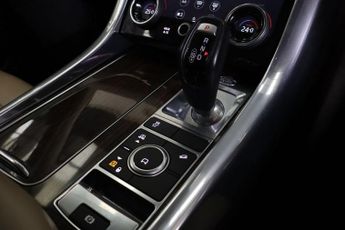 LAND ROVER RANGE ROVER SPORT 3.0 D300 MHEV HSE SUV 5dr Diesel Auto 4WD Euro 6 (s/s) (300 ps)