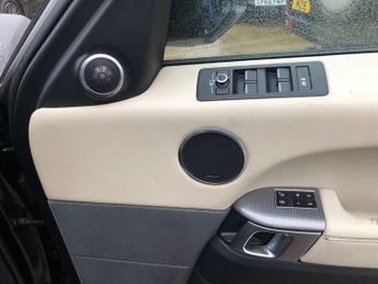 LAND ROVER RANGE ROVER SPORT 3.0 SD V6 Autobiography Dynamic SUV 5dr Diesel Auto 4WD Euro 5 (