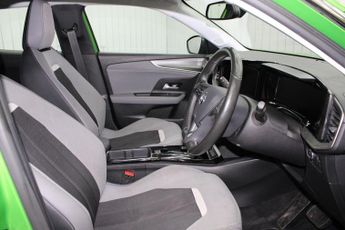 VAUXHALL MOKKA ELECTRIC 50kWh Elite Nav Premium SUV 5dr Electric Auto (136 ps)