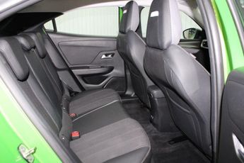 VAUXHALL MOKKA ELECTRIC 50kWh Elite Nav Premium SUV 5dr Electric Auto (136 ps)