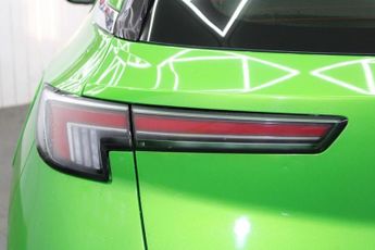 VAUXHALL MOKKA ELECTRIC 50kWh Elite Nav Premium SUV 5dr Electric Auto (136 ps)