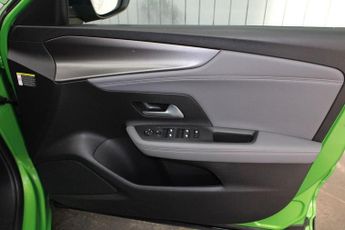 VAUXHALL MOKKA ELECTRIC 50kWh Elite Nav Premium SUV 5dr Electric Auto (136 ps)