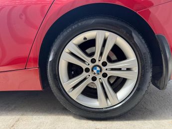 BMW 3 SERIES 2.0 320d Sport Saloon 4dr Diesel Auto Euro 5 (s/s) (184 ps) Full