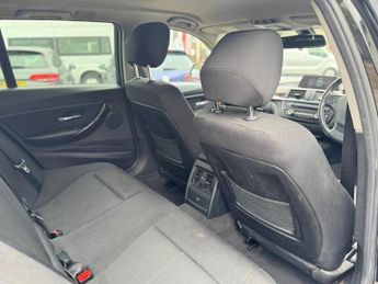 BMW 3 SERIES 2.0 320d SE Touring 5dr Diesel Auto xDrive Euro 5 (s/s) (184 ps)