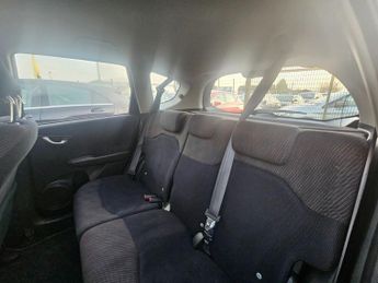 HONDA JAZZ 1.4 i-VTEC ES Hatchback 5dr Petrol CVT Euro 5 (99 ps)