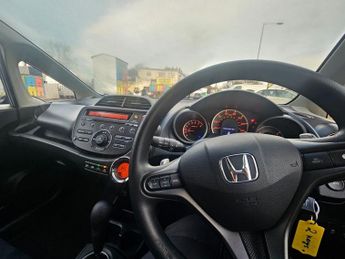 HONDA JAZZ 1.4 i-VTEC ES Hatchback 5dr Petrol CVT Euro 5 (99 ps)