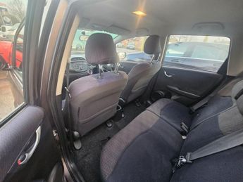 HONDA JAZZ 1.4 i-VTEC ES Hatchback 5dr Petrol CVT Euro 5 (99 ps)