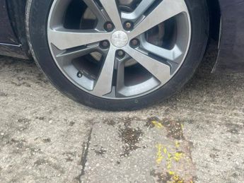 PEUGEOT 308 SW 1.2 PureTech Allure Estate 5dr Petrol Auto Euro 6 (s/s) (130 ps)