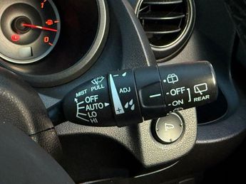 HONDA JAZZ 1.4 i-VTEC EX Hatchback 5dr Petrol CVT Euro 5 (99 ps)