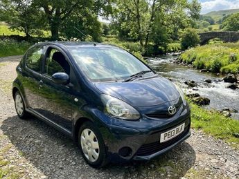 Toyota AYGO 1.0 VVT-i Ice Hatchback 5dr Petrol Manual Euro 5 (67 ps)