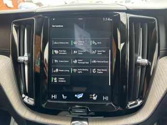 VOLVO XC60 2.0h T8 Twin Engine 10.4kWh Inscription Pro SUV 5dr Petrol Plug-