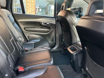 VOLVO XC90 2.0 B5 MHEV Momentum SUV 5dr Diesel Hybrid Auto 4WD Euro 6 (s/s)