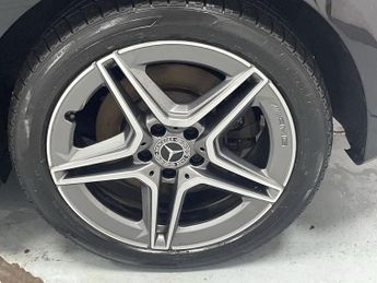 MERCEDES-BENZ A-CLASS 1.3 A250e 15.6kWh AMG Line (Executive) Hatchback 5dr Petrol Plug