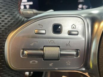 MERCEDES-BENZ A-CLASS 1.3 A250e 15.6kWh AMG Line (Executive) Hatchback 5dr Petrol Plug