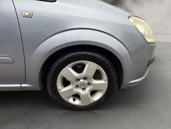 VAUXHALL ZAFIRA 1.9 CDTi Exclusiv MPV 5dr Diesel Auto Euro 4 (120 ps)