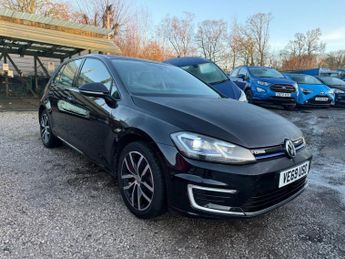VOLKSWAGEN E-GOLF 35.8kWh e-Golf Hatchback 5dr Electric Auto (136 ps)