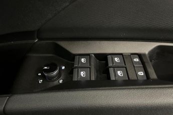 AUDI Q4 E-TRON 35 S line SUV 5dr Electric Auto 55kWh (170 ps) Rear Parking Sens