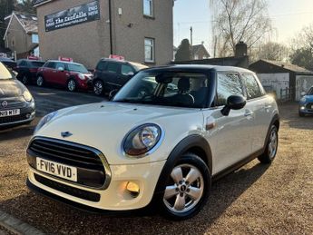 MINI Hatch 1.5 Cooper Hatchback 5dr Petrol Auto Euro 6 (s/s) (136 ps)