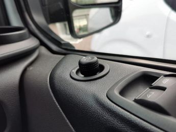 FORD TRANSIT CUSTOM 2.0 340 EcoBlue Panel Van 5dr Diesel Manual L2 H2 Euro 6 (130 ps