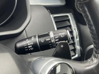 LAND ROVER DISCOVERY 3.0 SD V6 Landmark Edition SUV 5dr Diesel Auto 4WD Euro 6 (s/s) 