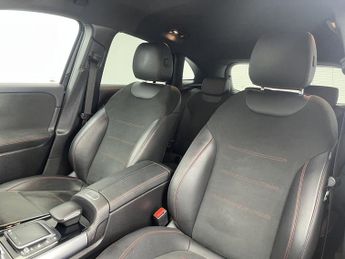 MERCEDES-BENZ GLA 2.0 GLA200d AMG Line (Executive) SUV 5dr Diesel 8G-DCT Euro 6 (s