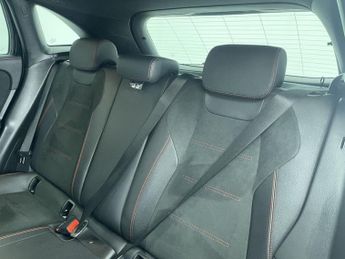 MERCEDES-BENZ GLA 2.0 GLA200d AMG Line (Executive) SUV 5dr Diesel 8G-DCT Euro 6 (s