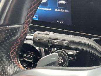 MERCEDES-BENZ GLA 2.0 GLA200d AMG Line (Executive) SUV 5dr Diesel 8G-DCT Euro 6 (s