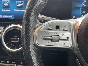 MERCEDES-BENZ GLA 2.0 GLA200d AMG Line (Executive) SUV 5dr Diesel 8G-DCT Euro 6 (s