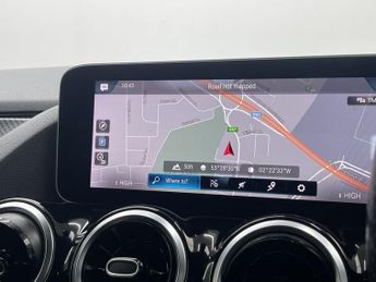 MERCEDES-BENZ GLA 2.0 GLA200d AMG Line (Executive) SUV 5dr Diesel 8G-DCT Euro 6 (s