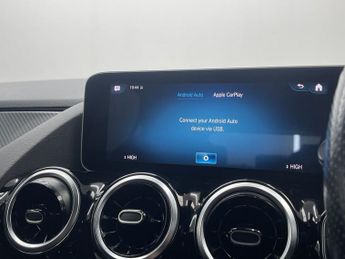 MERCEDES-BENZ GLA 2.0 GLA200d AMG Line (Executive) SUV 5dr Diesel 8G-DCT Euro 6 (s