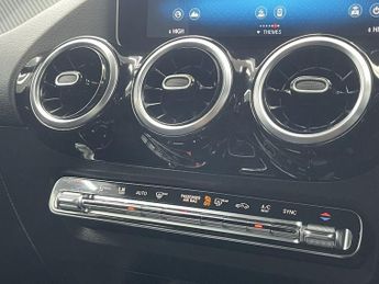 MERCEDES-BENZ GLA 2.0 GLA200d AMG Line (Executive) SUV 5dr Diesel 8G-DCT Euro 6 (s