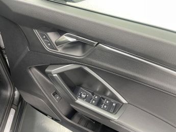 AUDI Q3 1.5 TFSI CoD 35 Black Edition Sportback 5dr Petrol S Tronic Euro