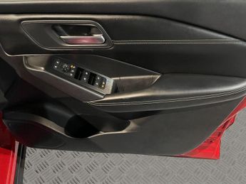 NISSAN QASHQAI 1.3 DIG-T MHEV Acenta Premium SUV 5dr Petrol Hybrid XTRON Euro 6