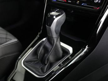 VOLKSWAGEN T-ROC 1.5 TSI R-Line SUV 5dr Petrol DSG Euro 6 (s/s) (150 ps)