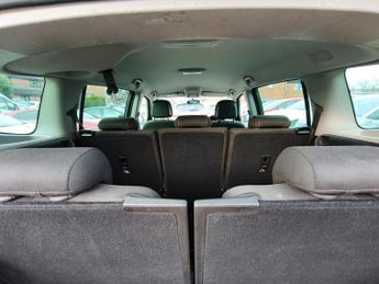 VAUXHALL ZAFIRA TOURER 2.0 CDTi SRi MPV 5dr Diesel Auto Euro 5 (165 ps)