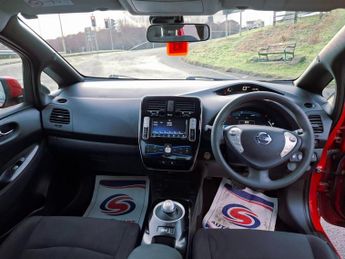 NISSAN LEAF 30kWh Acenta Hatchback 5dr Electric Auto (109 bhp)