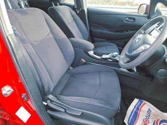 NISSAN LEAF 30kWh Acenta Hatchback 5dr Electric Auto (109 bhp)
