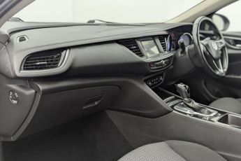 VAUXHALL INSIGNIA 1.5 Turbo D SE Nav Grand Sport 5dr Diesel Auto Euro 6 (s/s) (122
