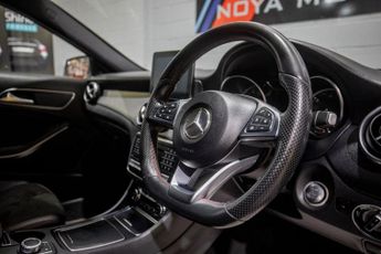 MERCEDES-BENZ GLA 2.1 GLA220d AMG Line (Executive) SUV 5dr Diesel 7G-DCT 4MATIC Eu