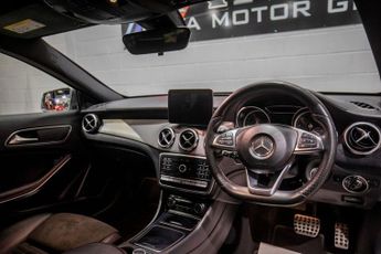 MERCEDES-BENZ GLA 2.1 GLA220d AMG Line (Executive) SUV 5dr Diesel 7G-DCT 4MATIC Eu