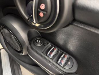 MINI HATCH 1.5 Cooper Hatchback 5dr Petrol Steptronic Euro 6 (s/s) (136 ps)