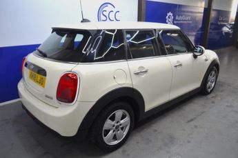 MINI HATCH 1.5 Cooper Hatchback 5dr Petrol Steptronic Euro 6 (s/s) (136 ps)