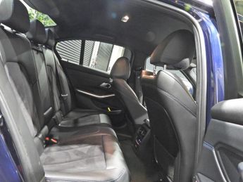 BMW 3 SERIES 2.0 320d MHT M Sport Saloon 4dr Diesel Hybrid Auto Euro 6 (s/s) 