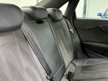 AUDI A4 2.0 TDI 35 Black Edition Saloon 4dr Diesel S Tronic Euro 6 (s/s)